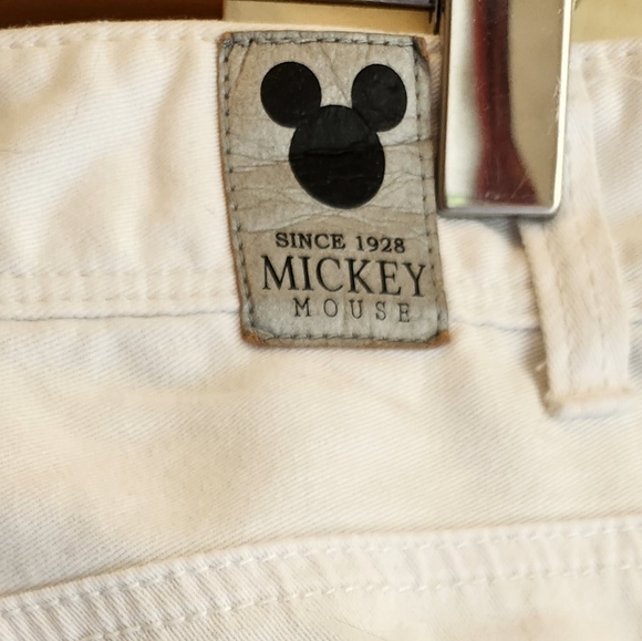 Mickey Mouse Mid-Rise Slightly Destressed Ankle-Lengt White Denim Empossed Jeans - Picture 5 of 9